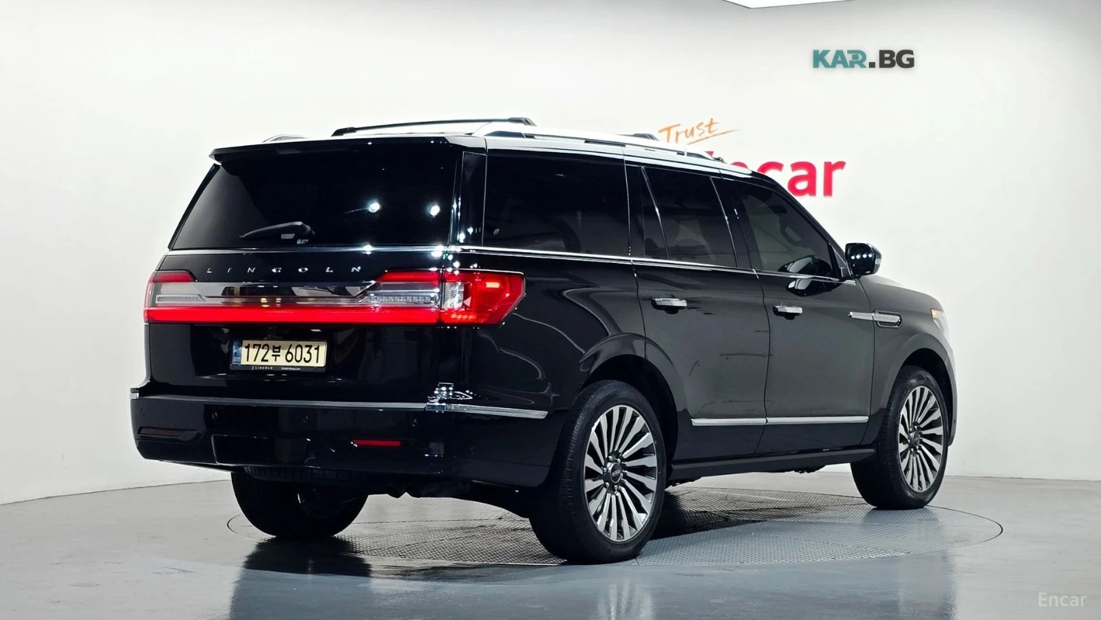 Lincoln Navigator * 3.5* ПОДГРЕВ* ОБДУХВАНЕ* ПАНОРАМА* TV* МАСААЖИ* , снимка 2 - Автомобили и джипове - 54660658