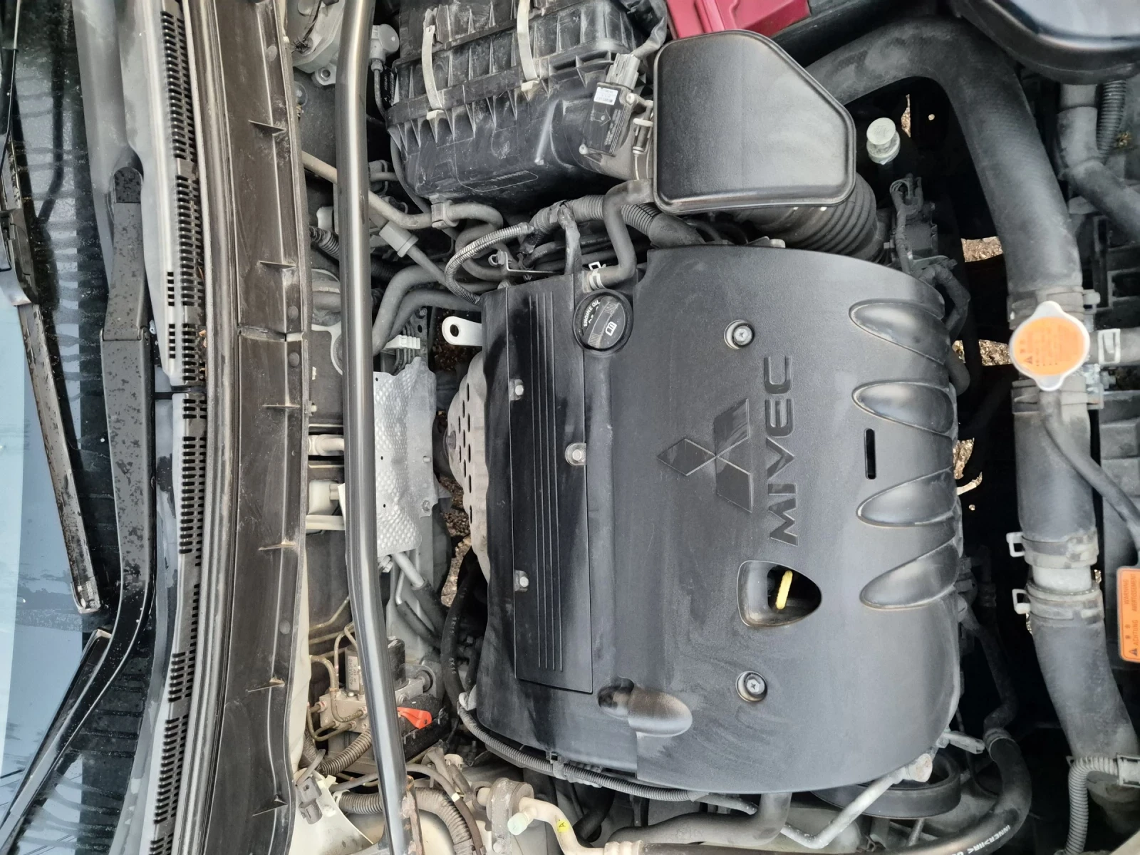 Mitsubishi Outlander Mitsubishi Outlander, снимка 14 - Автомобили и джипове - 55852450