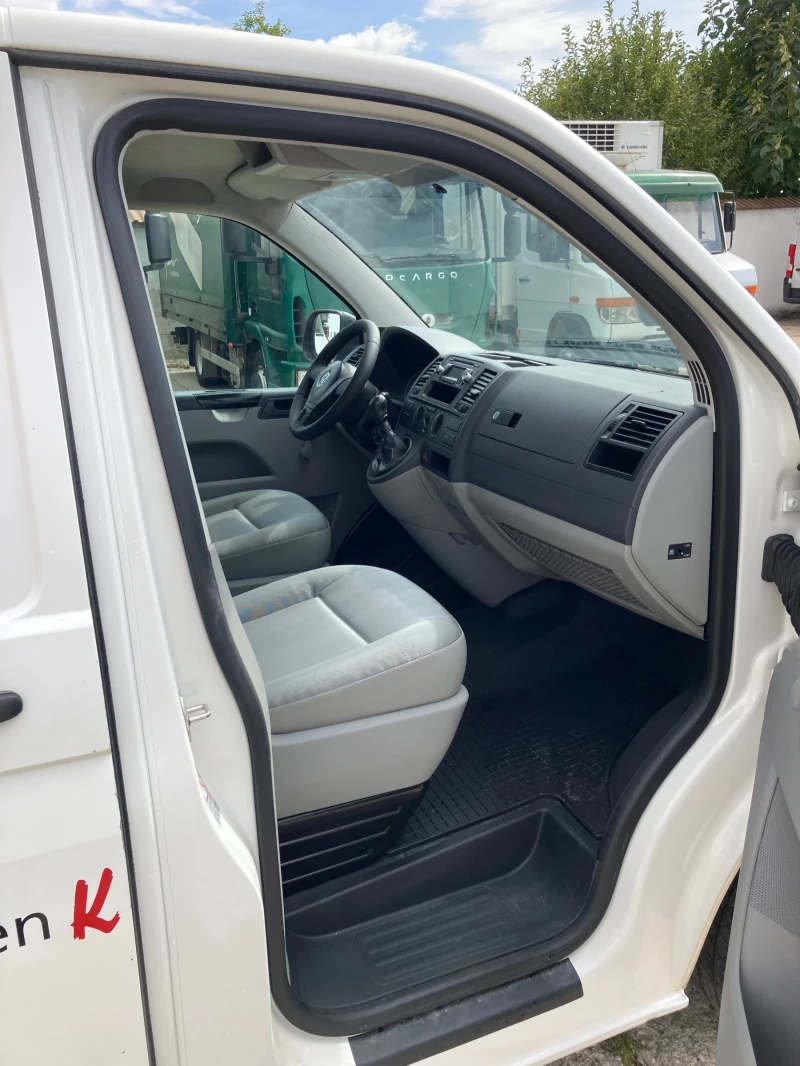 VW T6 Хладилно, снимка 12 - Бусове и автобуси - 51855569