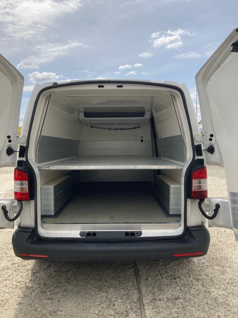 VW T6 Хладилно, снимка 7 - Бусове и автобуси - 51855569