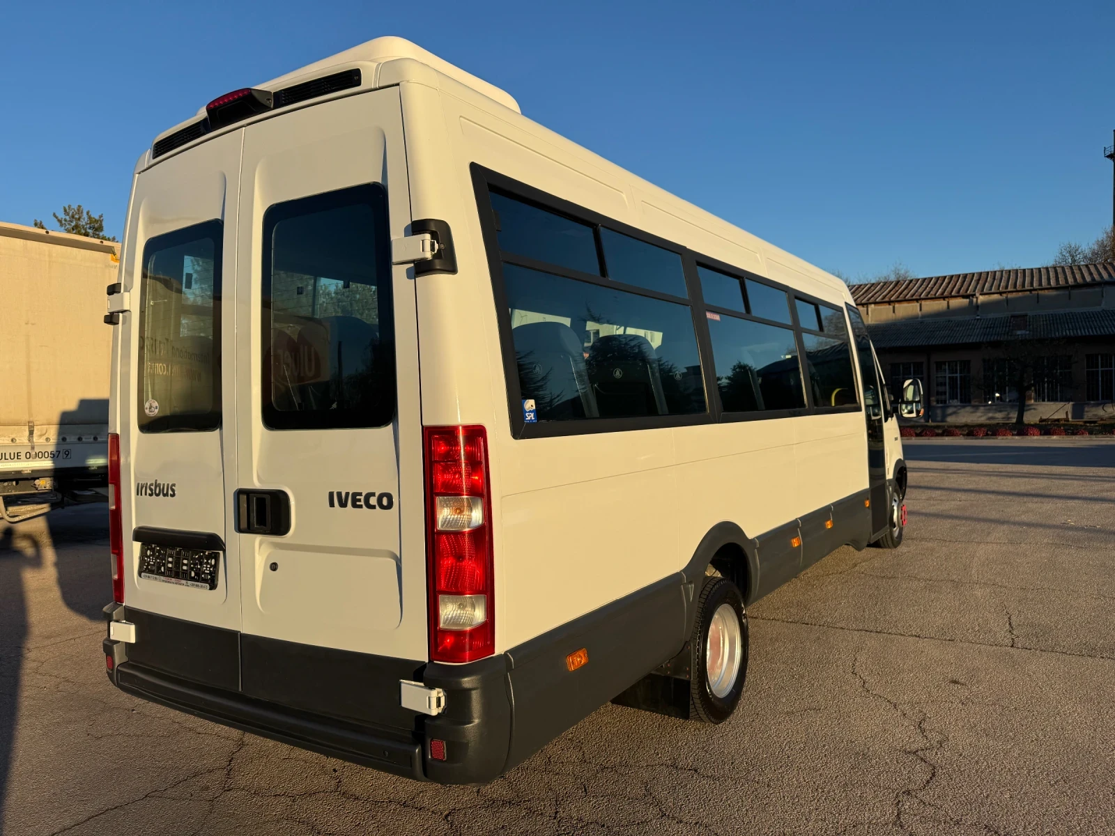 Iveco Deily 50C 18 WAY 2xklima 23места - изображение 3