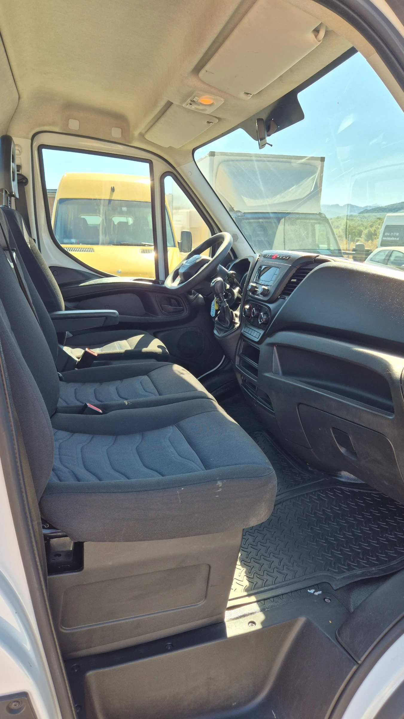 Iveco Daily 35c18* КЛИМА* 4.10междуосие* на шаси* 3.5тона* , снимка 14 - Бусове и автобуси - 56002183