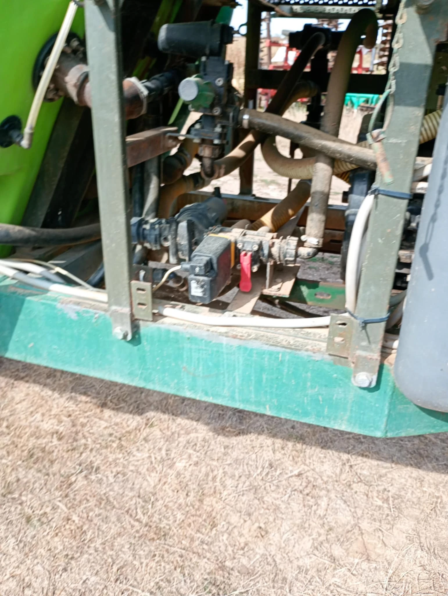 Пръскачка Tecnoma 2400 - изображение 7