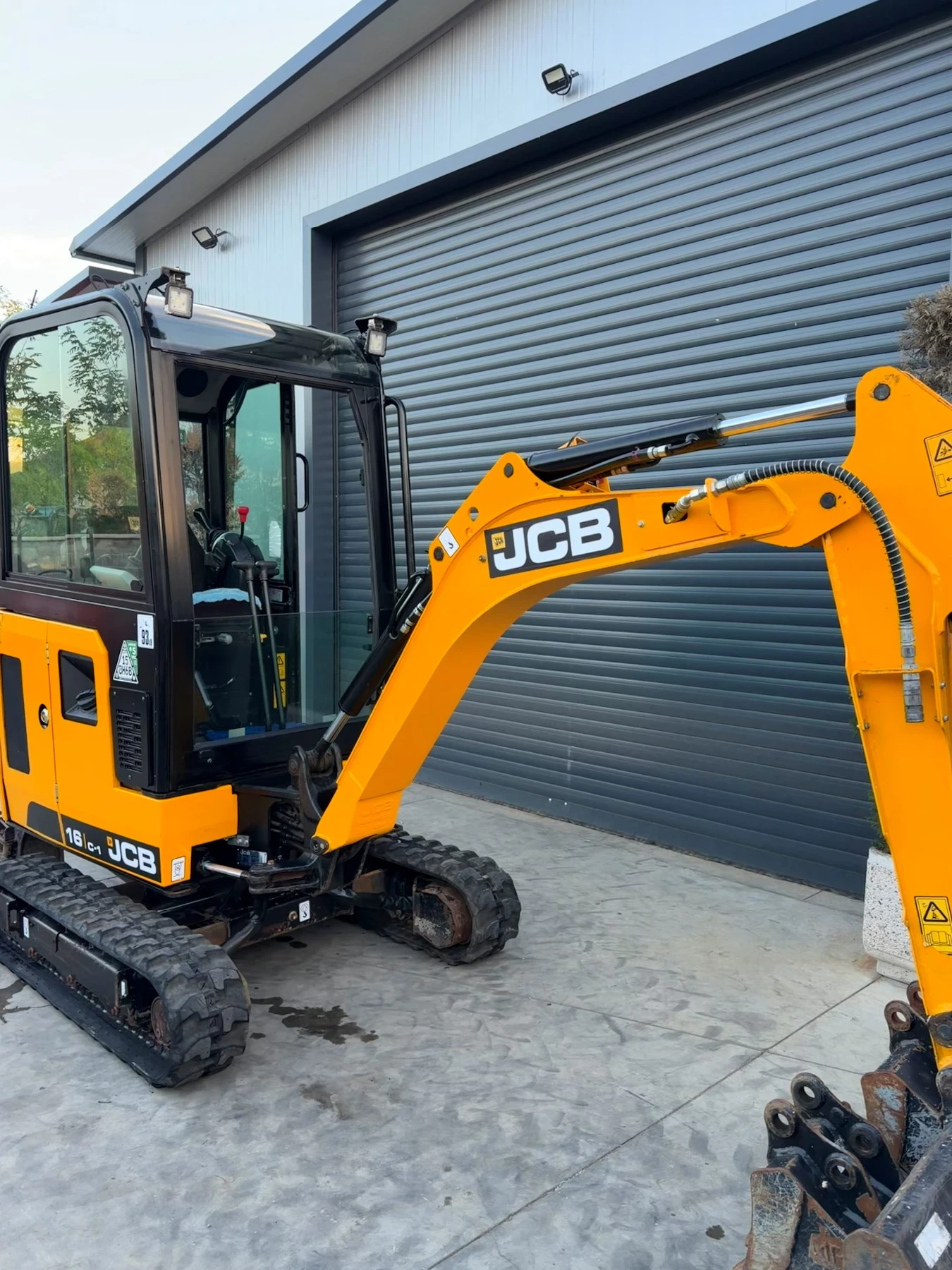 Багер JCB 16c 2023г. , снимка 7 - Индустриална техника - 56600337