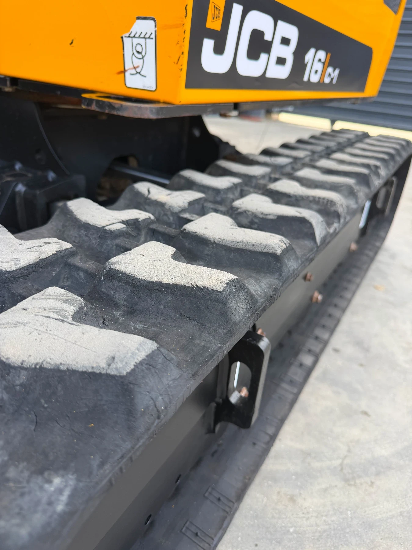 Багер JCB 16c 2023г. ПЕРФЕКТЕН, снимка 12 - Индустриална техника - 56600337