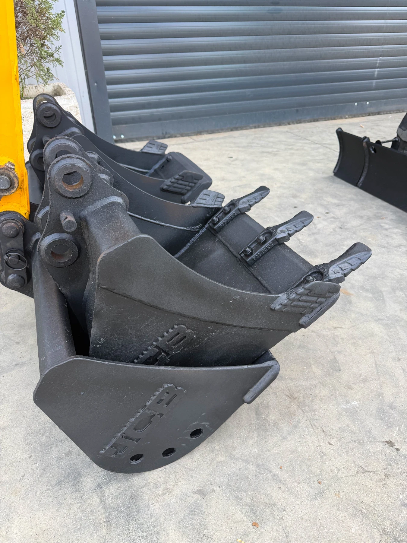 Багер JCB 16c 2023г. ПЕРФЕКТЕН, снимка 13 - Индустриална техника - 56600337