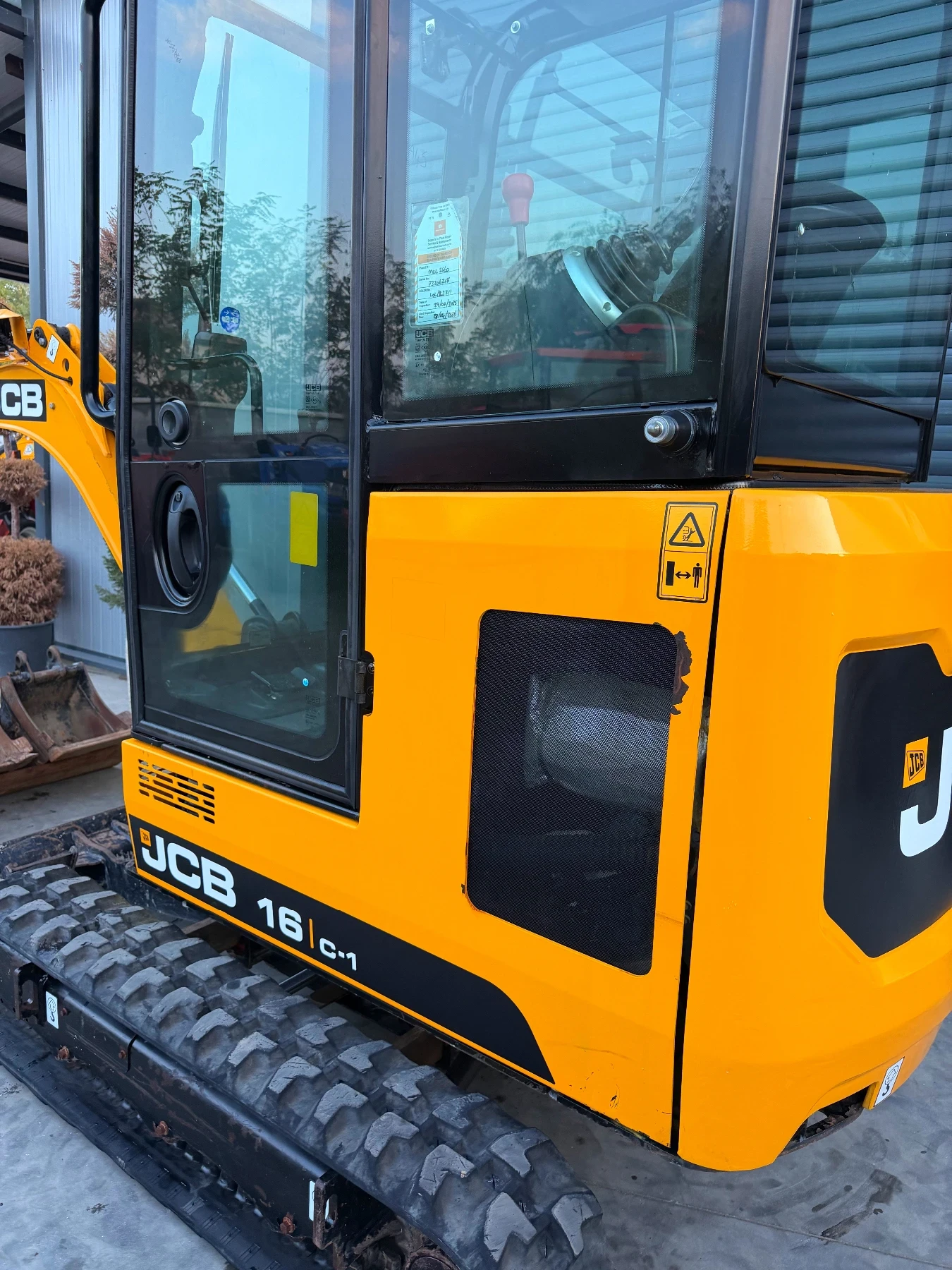 Багер JCB 16c 2023г. , снимка 6 - Индустриална техника - 56600337
