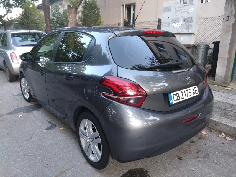 Peugeot 208, снимка 3 - Автомобили и джипове - 47222606