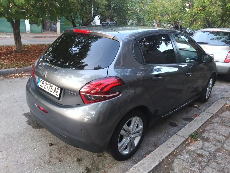 Peugeot 208, снимка 4 - Автомобили и джипове - 47222606