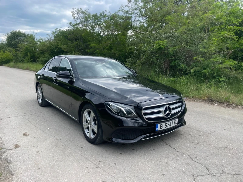 Mercedes-Benz E 220, снимка 1 - Автомобили и джипове - 47784670