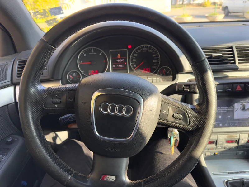 Audi A4 2.0TDI, снимка 15 - Автомобили и джипове - 47857333