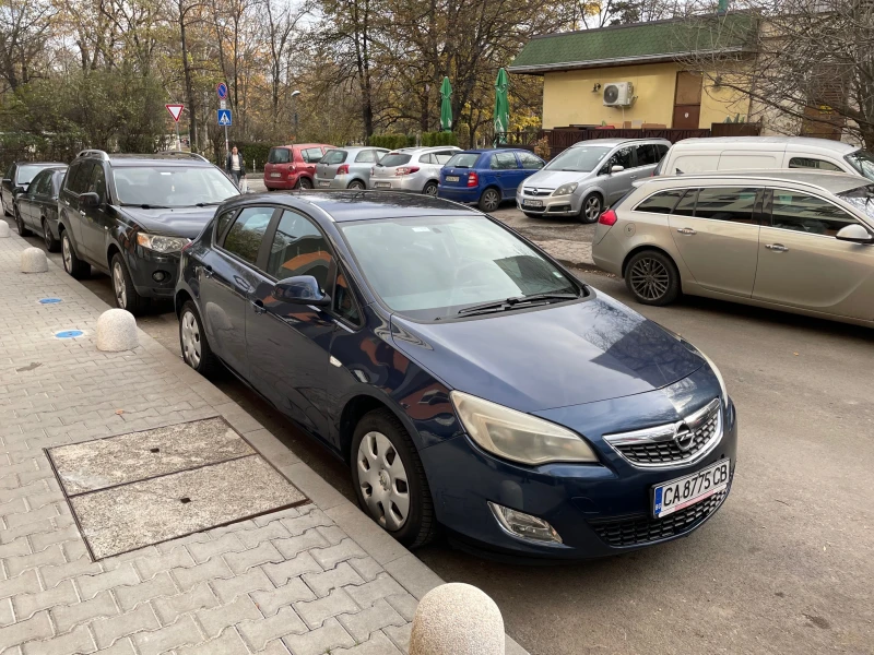 Opel Astra, снимка 1 - Автомобили и джипове - 48520521