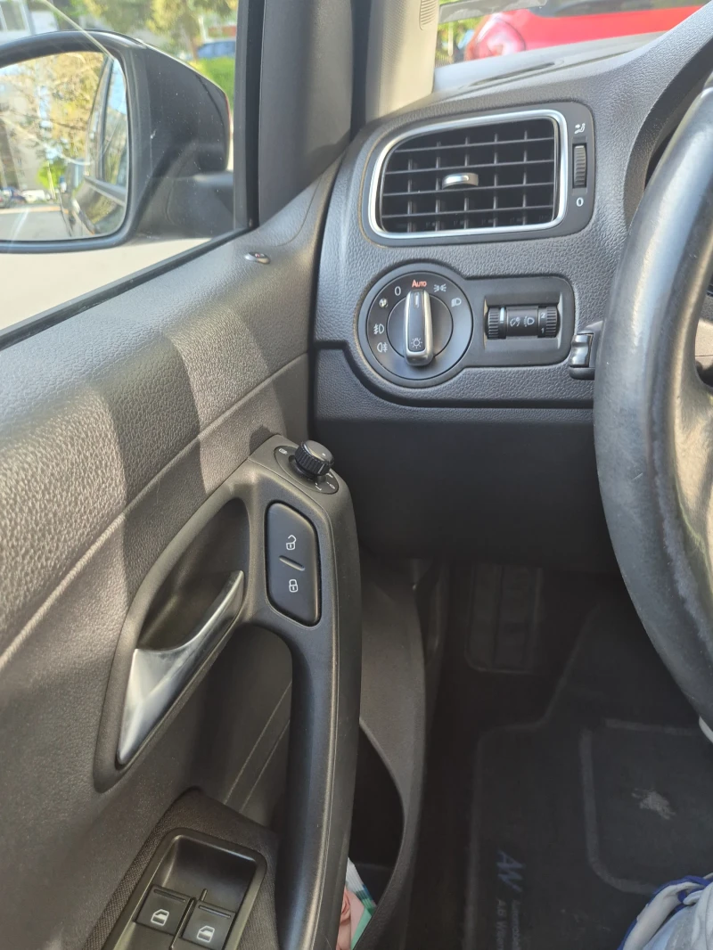 VW Polo 1.2, снимка 9 - Автомобили и джипове - 51120648
