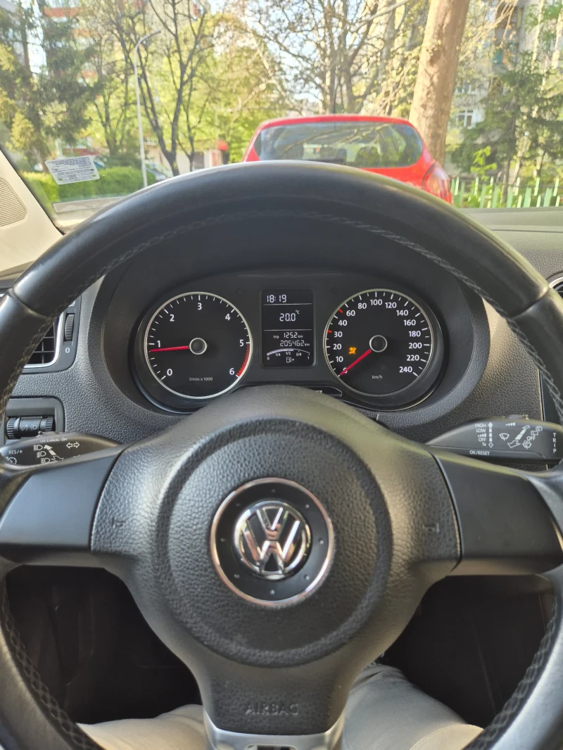 VW Polo 1.2, снимка 8 - Автомобили и джипове - 51120648