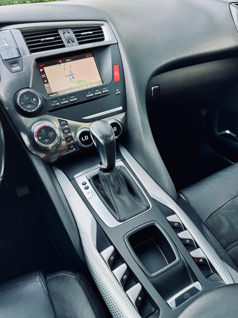 Citroen DS5 Facelift 2.0 HDi Full, снимка 14 - Автомобили и джипове - 50722984