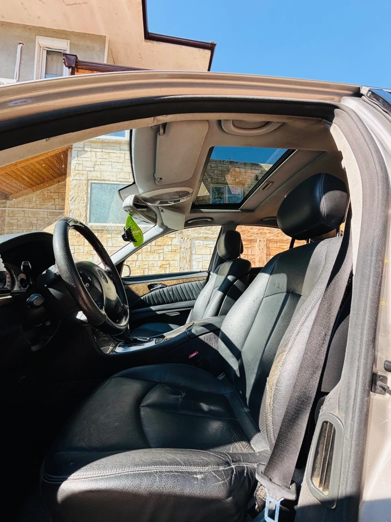 Mercedes-Benz E 320, снимка 8 - Автомобили и джипове - 52348531