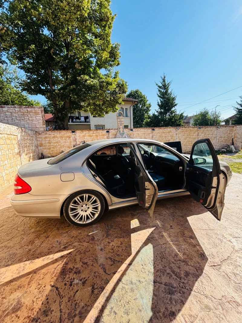 Mercedes-Benz E 320, снимка 7 - Автомобили и джипове - 52348531