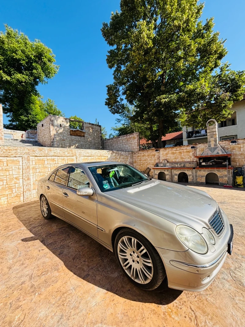 Mercedes-Benz E 320, снимка 2 - Автомобили и джипове - 52348531