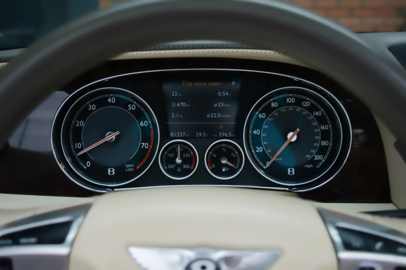 Bentley Continental gt GTC 4.0 V8, снимка 10 - Автомобили и джипове - 52480272