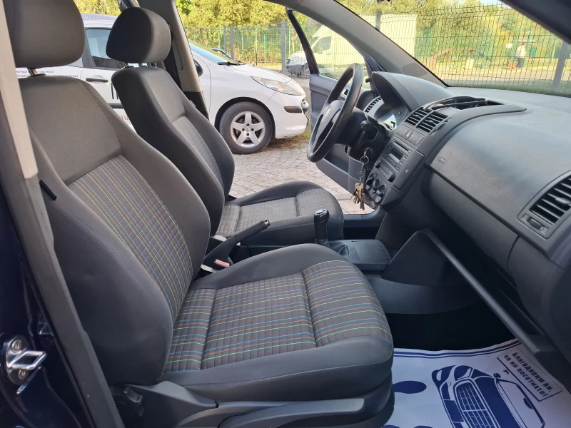 VW Polo 1.4i-80к.с. ПЕРФЕКТНА !, снимка 11 - Автомобили и джипове - 51804305