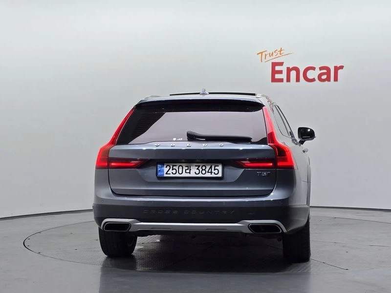 Volvo V90 T5 Pro AWD| 250к.с.| ВКЛ.ТЕХНОТЕСТ, снимка 4 - Автомобили и джипове - 55616794