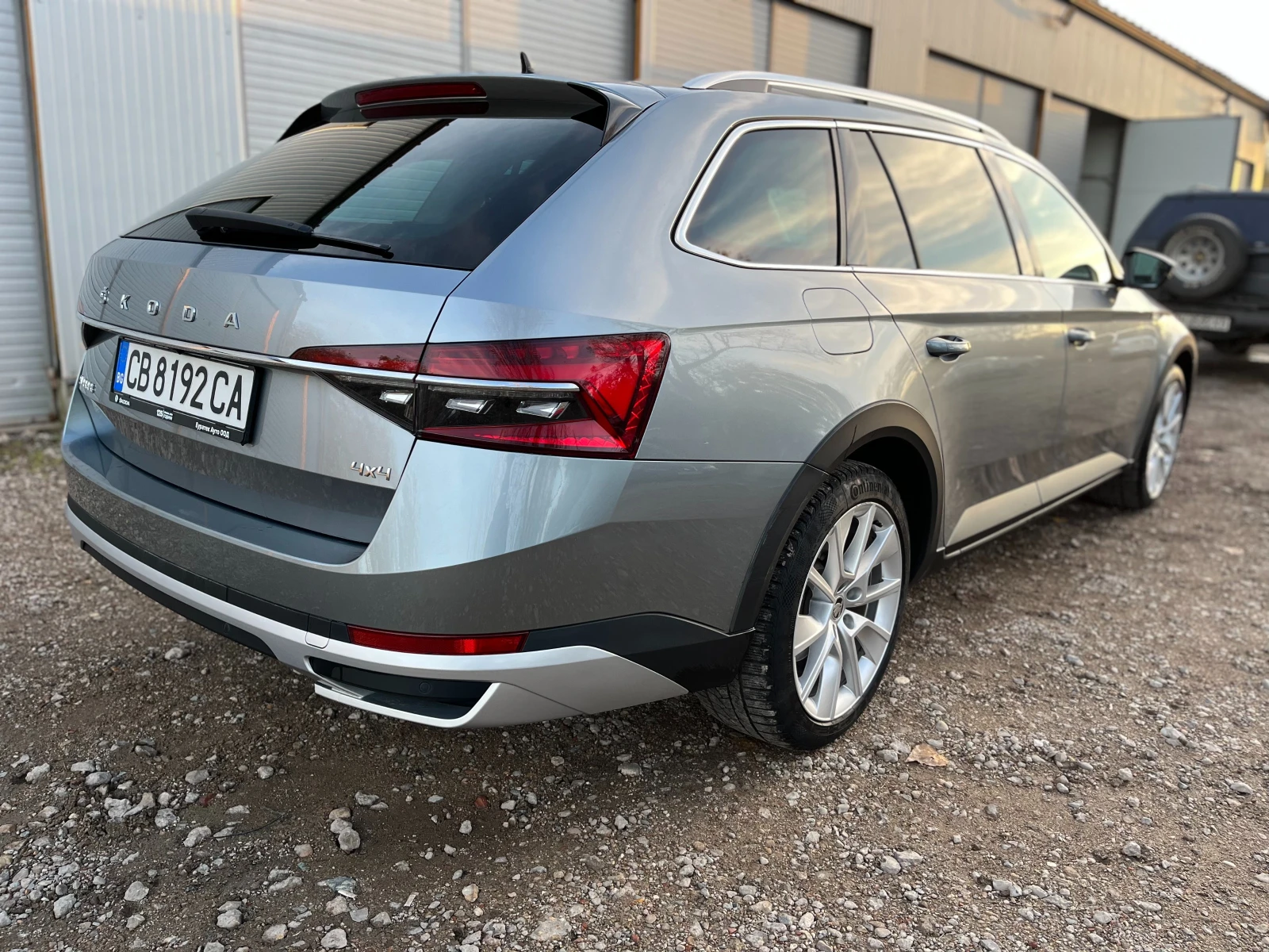 Skoda Superb Scout - изображение 2