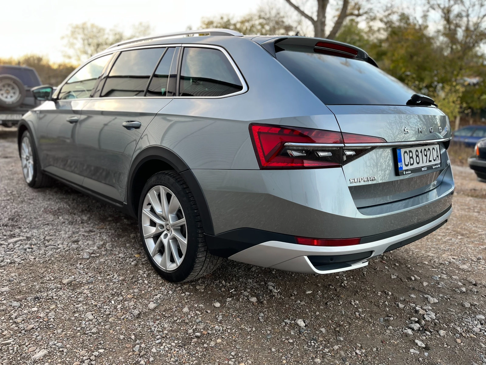 Skoda Superb Scout - изображение 4