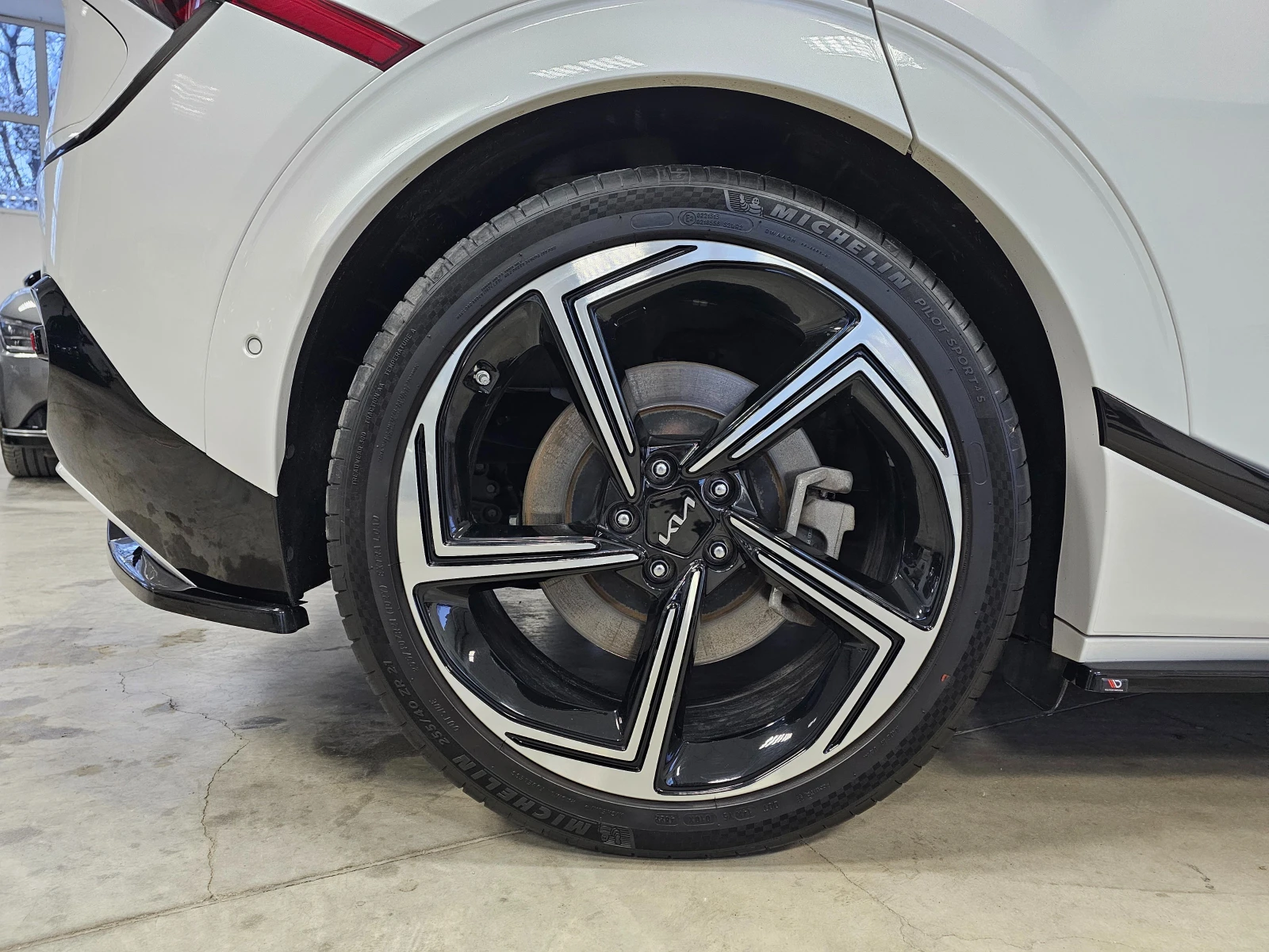 Kia EV6 GT-Line AWD 21"   | Mobile.bg   14