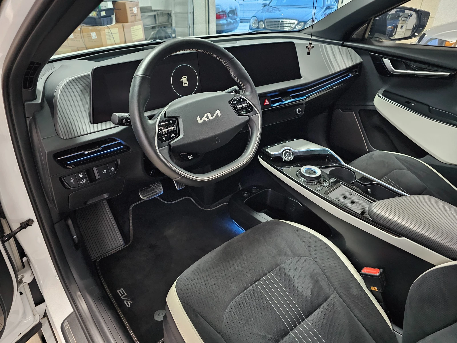 Kia EV6 GT-Line AWD 21"   | Mobile.bg   11