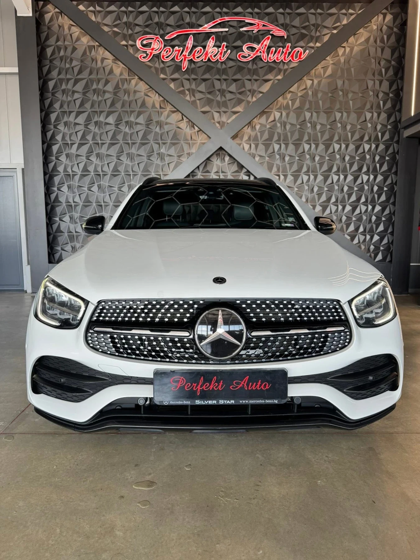 Mercedes-Benz GLC 200 AMG - изображение 2