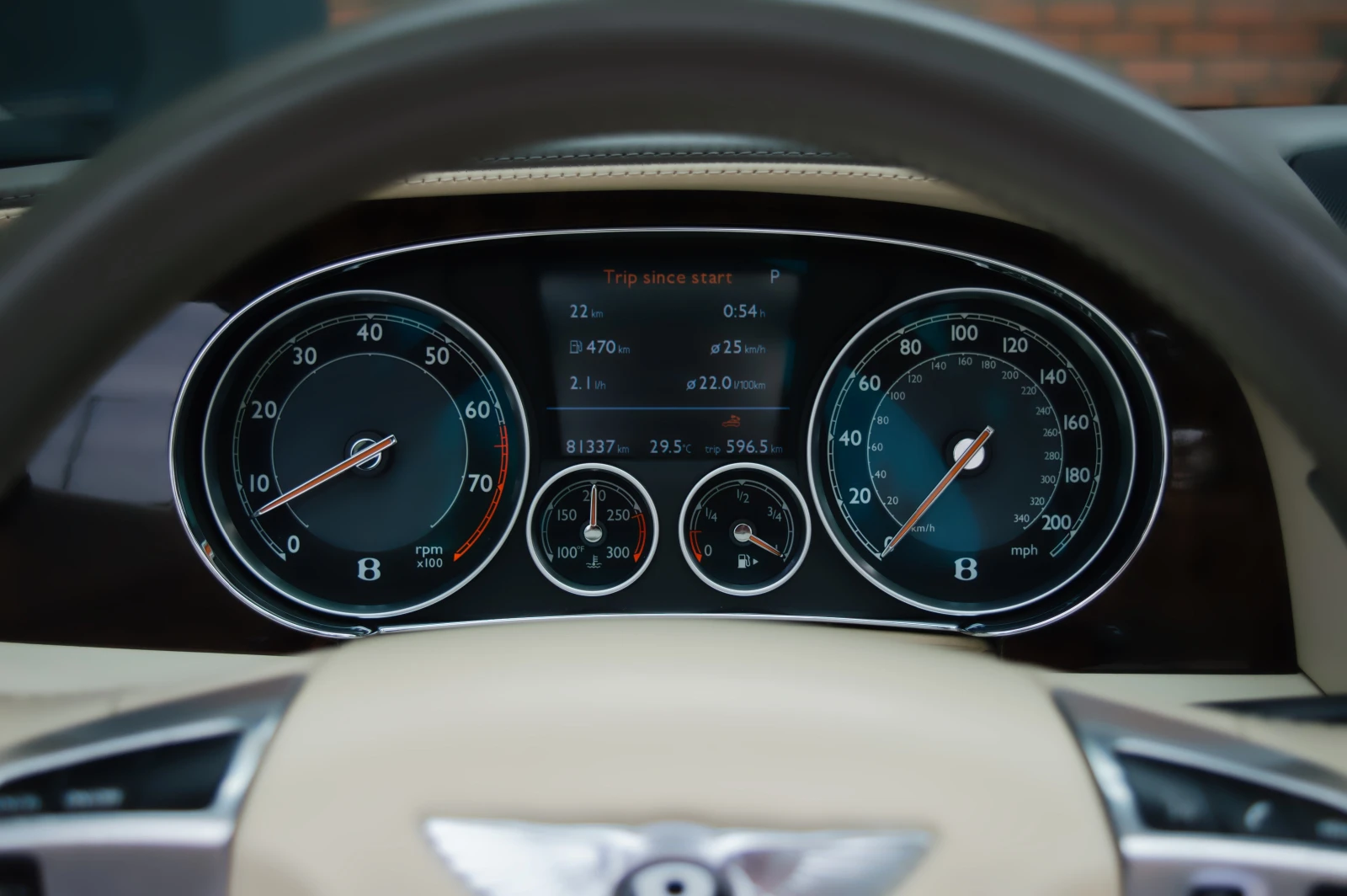 Bentley Continental GTC 4.0 V8 - изображение 10