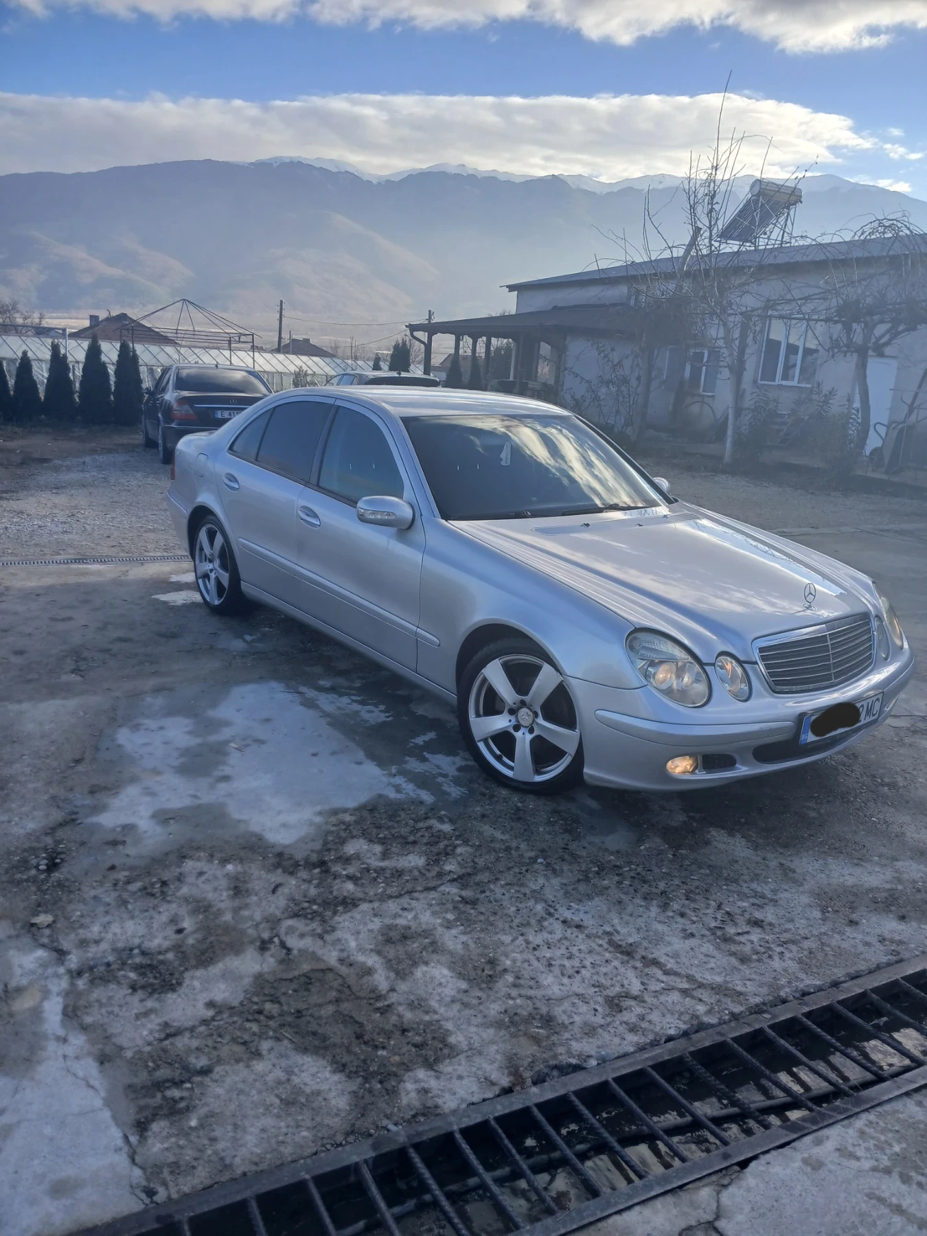 Mercedes-Benz E 220  - изображение 2