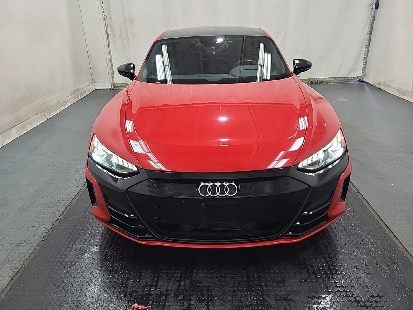 Audi E-Tron GT 93.4kWh (CARFAX) - изображение 4