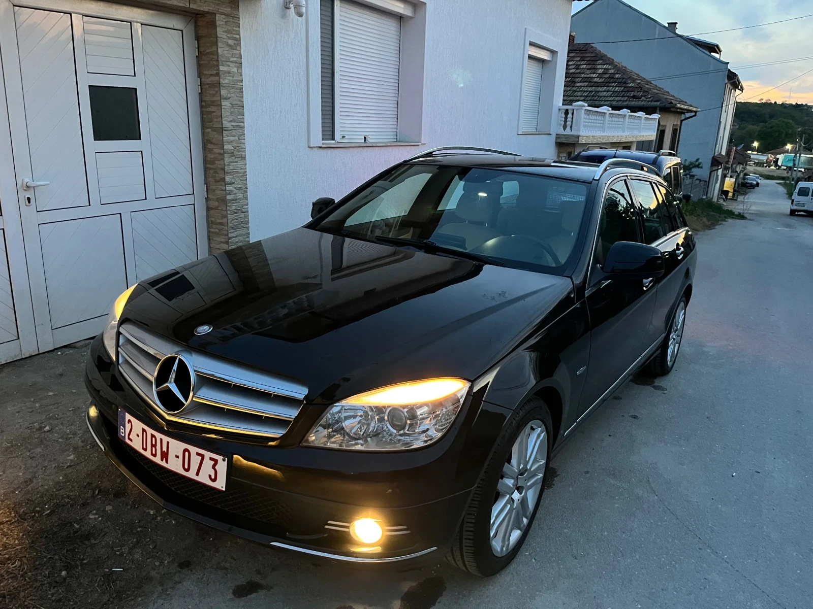 Mercedes-Benz C 220 AVANTGARDE - изображение 2