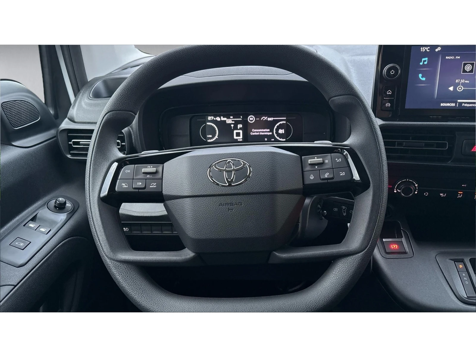 Toyota Proace City CITY VAN EV L2 CREWCAB, ������� ������ �� 366 ��. | Mobile.bg � ����������� 13