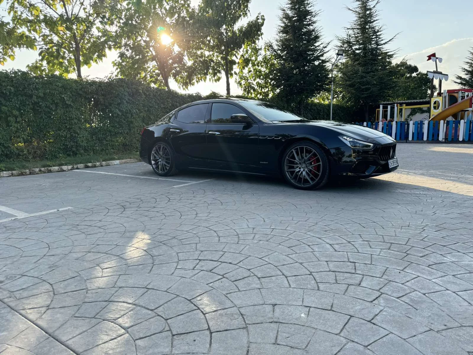 Maserati Ghibli SQ4 S "21, снимка 4 - Автомобили и джипове - 53725789