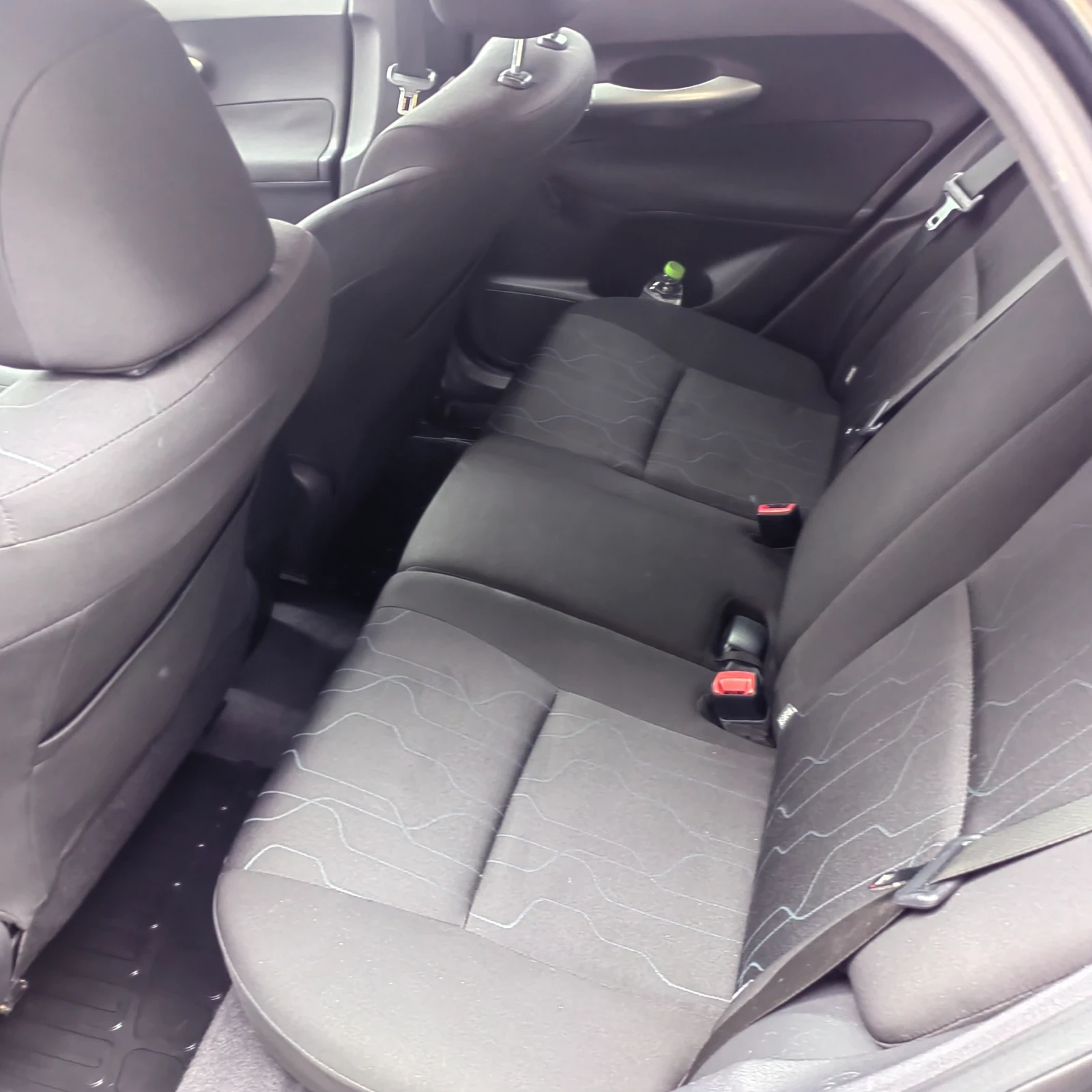 Toyota Auris 1.33, снимка 6 - Автомобили и джипове - 54075779