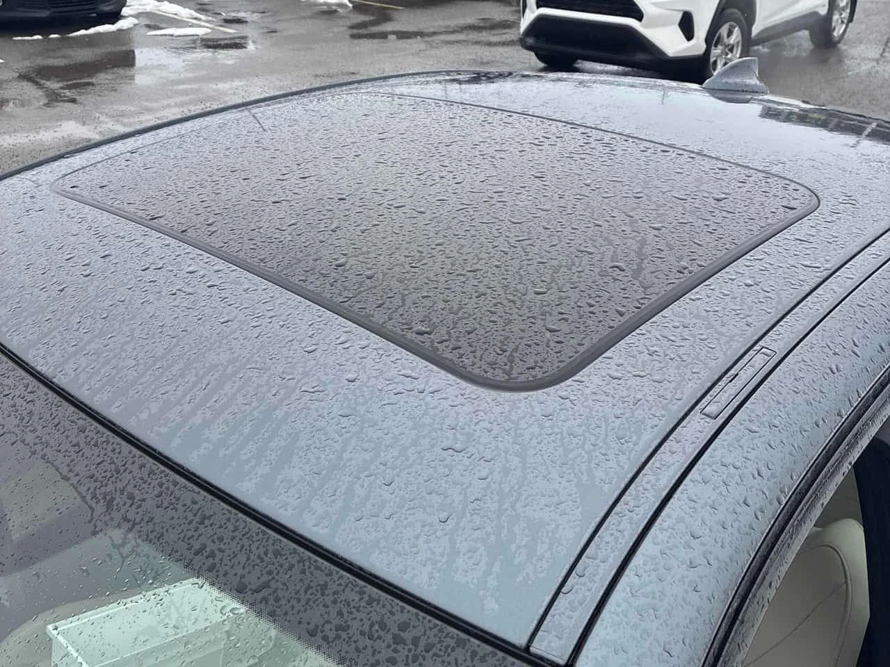 BMW 330 * xDrive * CARFAX * ПАНО * KEYLESS * КЛИП НА МОТОР, снимка 16 - Автомобили и джипове - 53995145