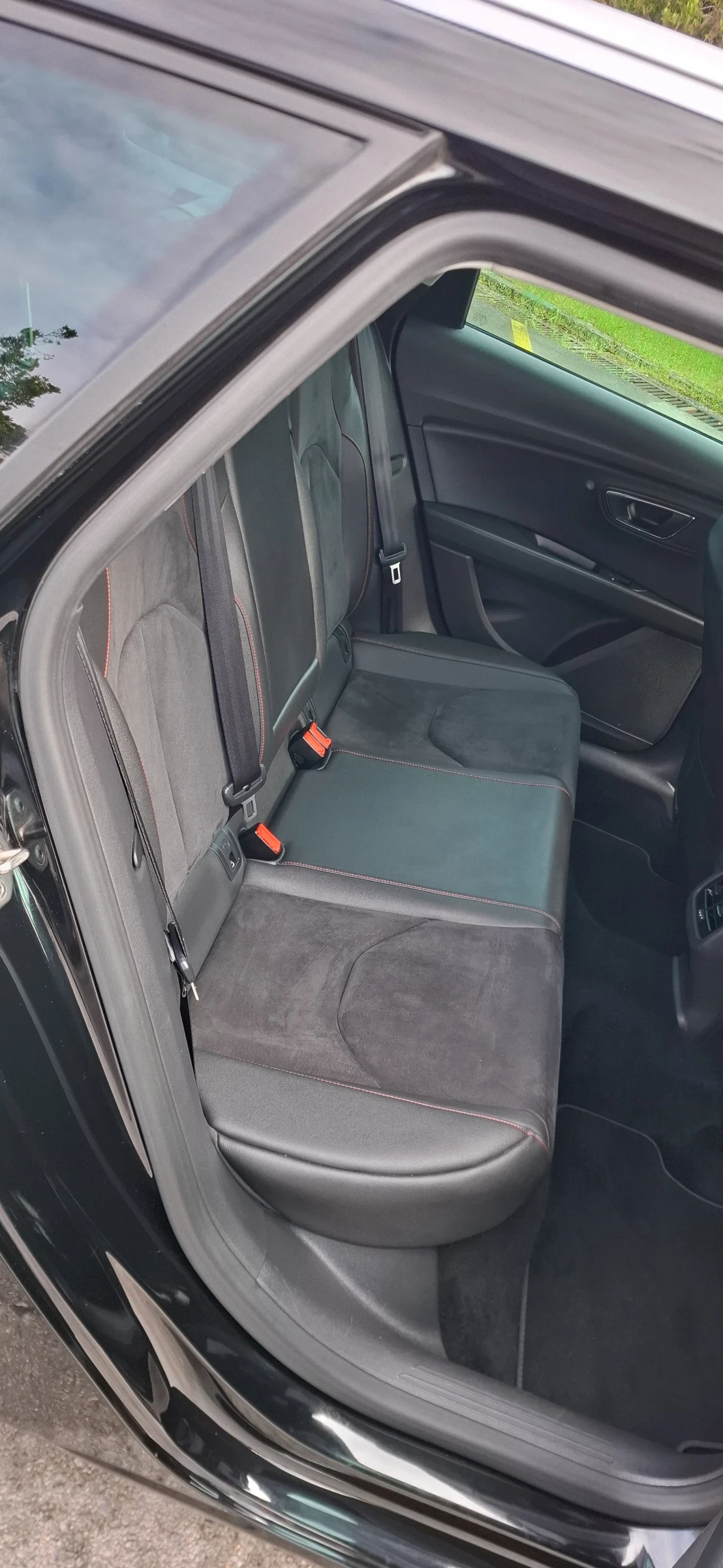 Seat Leon 1.5 Tgi Fr Dsg Full  20e на 400км!!, снимка 10 - Автомобили и джипове - 54277522