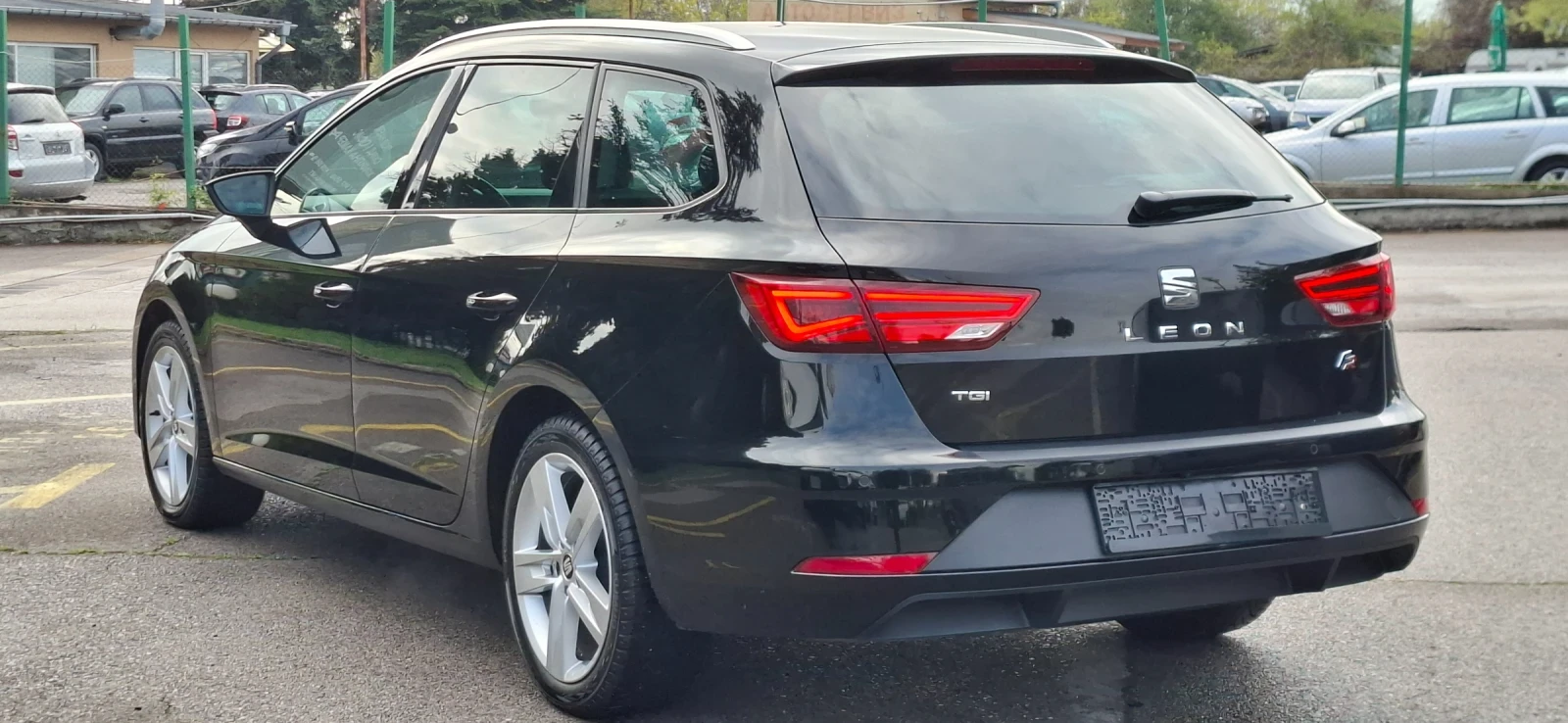 Seat Leon 1.5 Tgi Fr Dsg Full  20e на 400км!!, снимка 5 - Автомобили и джипове - 54277522