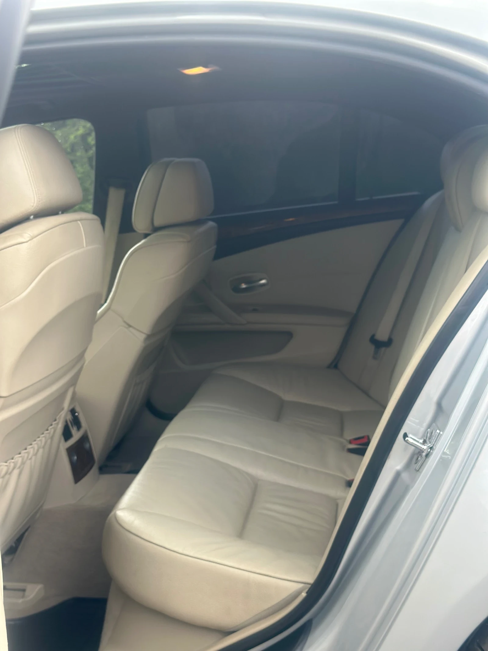 BMW 530 Xi, снимка 9 - Автомобили и джипове - 54611270