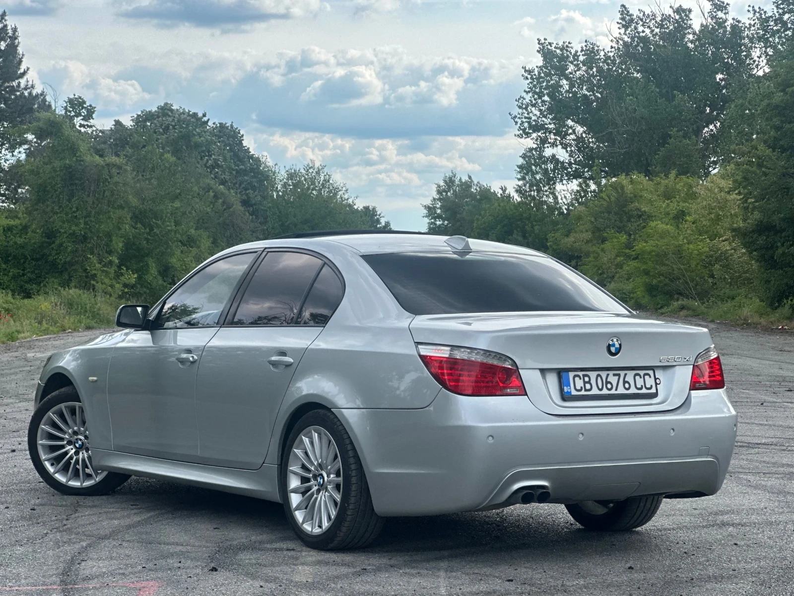 BMW 530 Xi, снимка 4 - Автомобили и джипове - 54611270