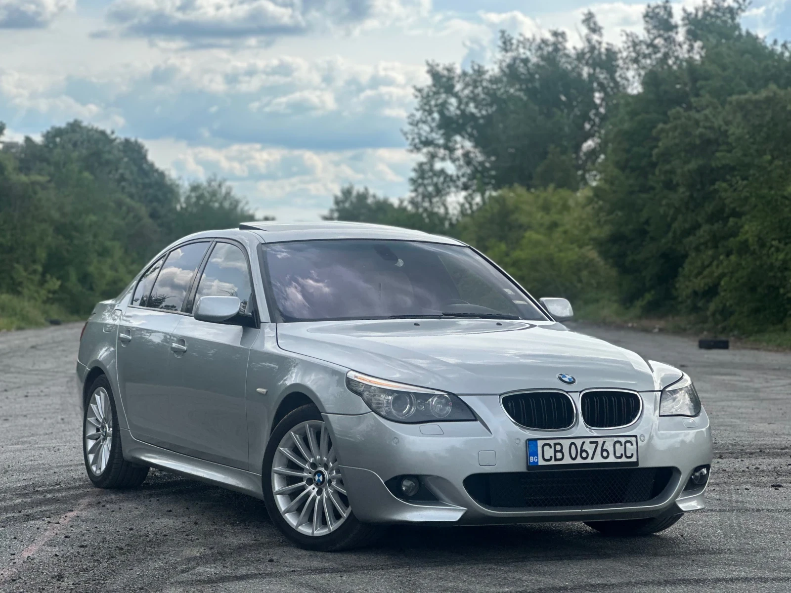 BMW 530 Xi, снимка 2 - Автомобили и джипове - 54611270