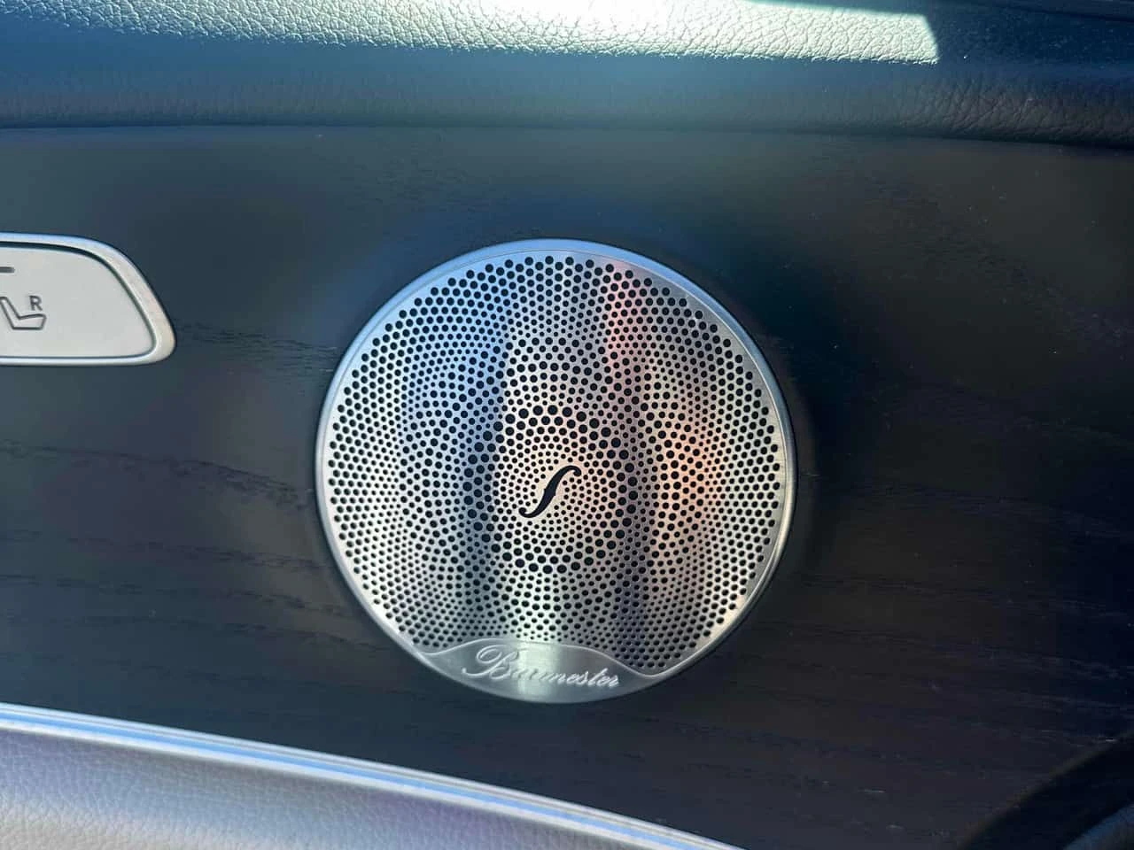 Mercedes-Benz E 400 DISTRONIC* BURMESTER* AMBIENT* , снимка 10 - Автомобили и джипове - 54635816
