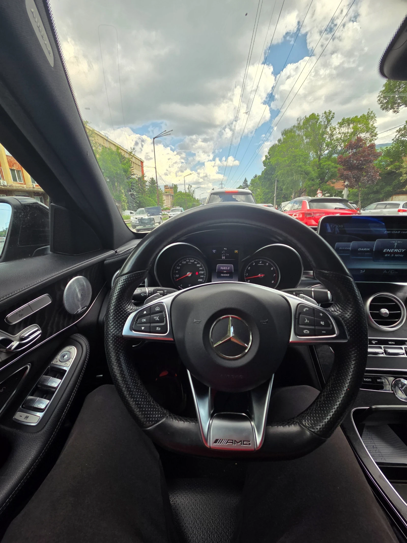 Mercedes-Benz C 400 AMG 4-Matic, снимка 9 - Автомобили и джипове - 54711779