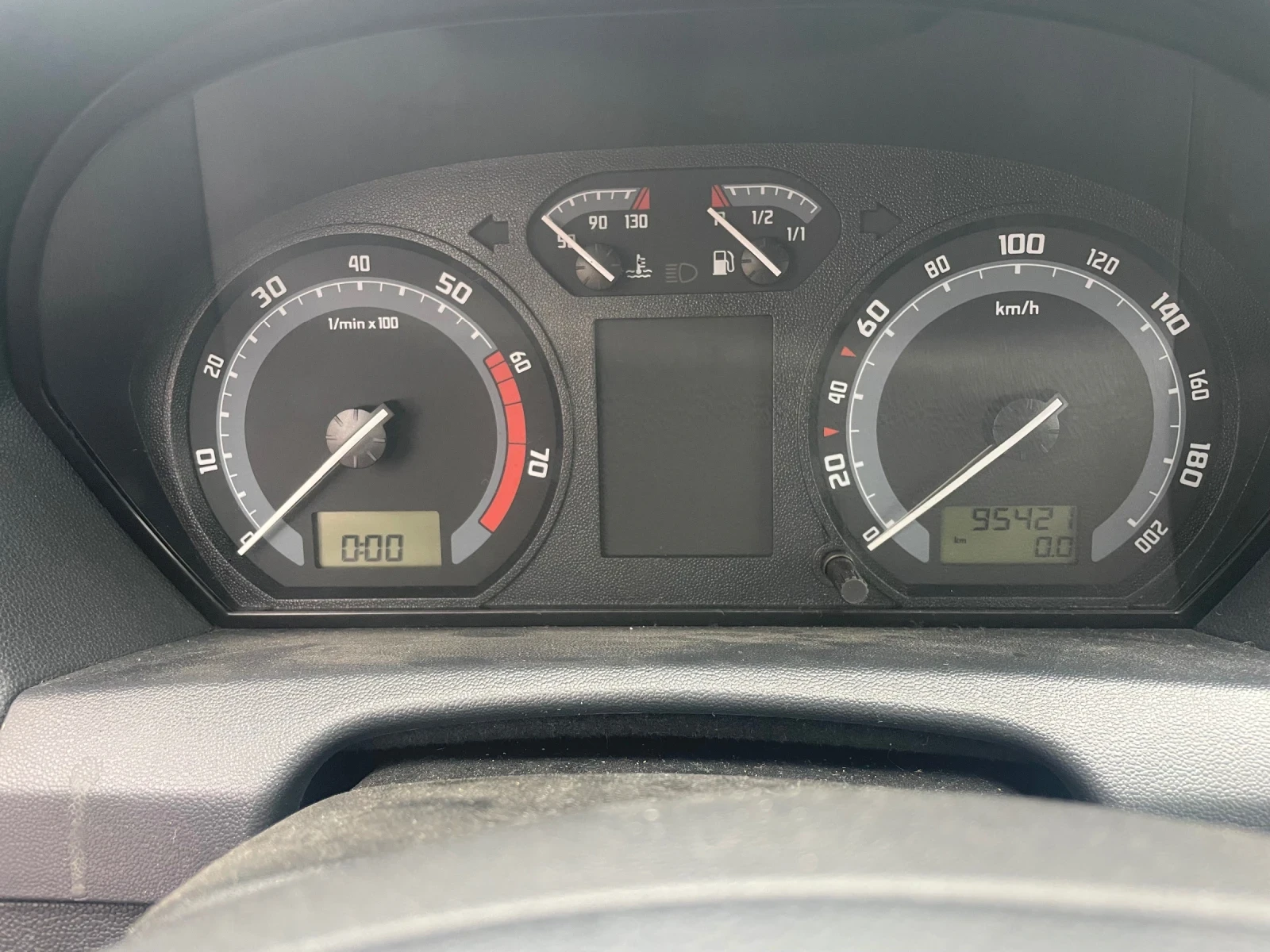Skoda Fabia Комби, снимка 6 - Автомобили и джипове - 54839150
