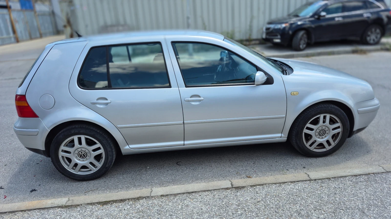 VW Golf 1.9 TDI/131 Топ, снимка 4 - Автомобили и джипове - 55200614