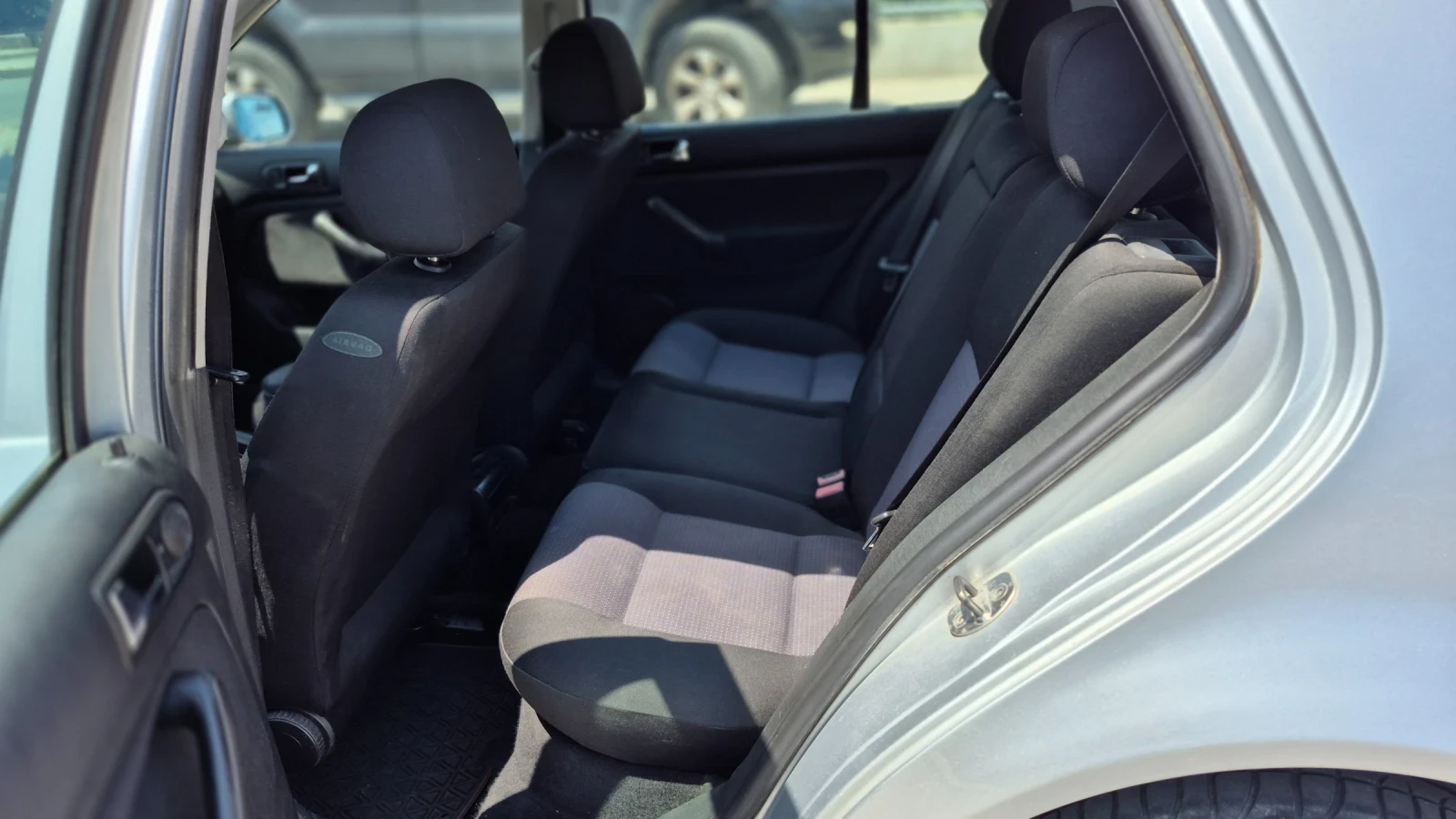 VW Golf 1.9 TDI/131 Топ, снимка 13 - Автомобили и джипове - 55200614