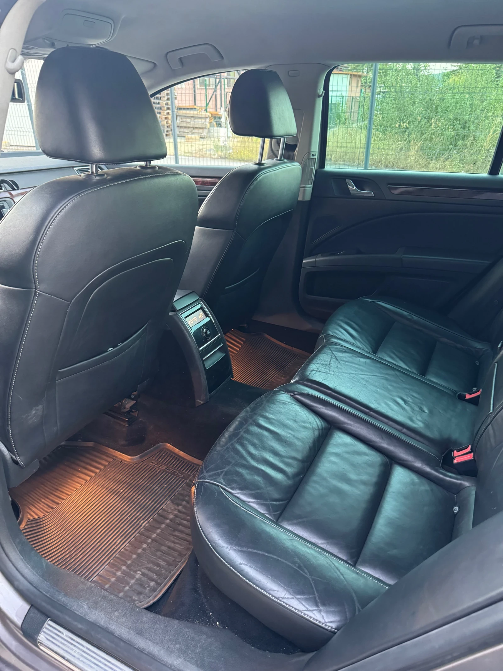 Skoda Superb, снимка 9 - Автомобили и джипове - 55537110
