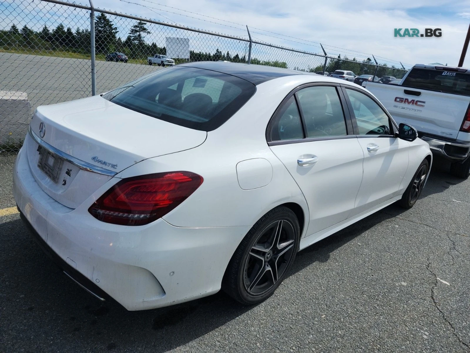 Mercedes-Benz C 300 4Matic* AMG Pack* АвтоКредит* (ЦЕНА ДО БГ), снимка 3 - Автомобили и джипове - 55867908